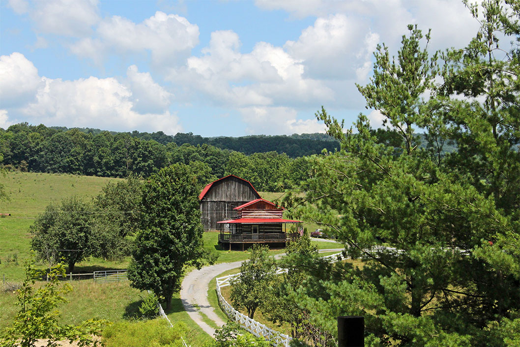 Four Seasons Cabin at Fairview